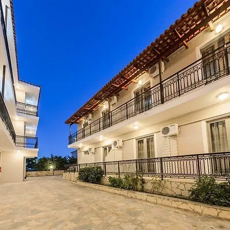 Karras Livin Hotel