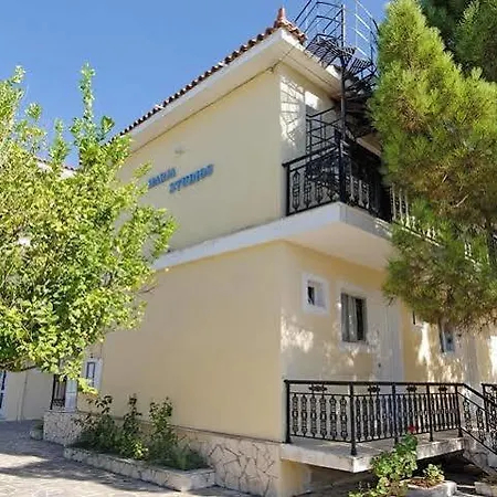 Karras Livin Отель Лаганас