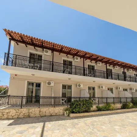 Karras Livin Отель Лаганас