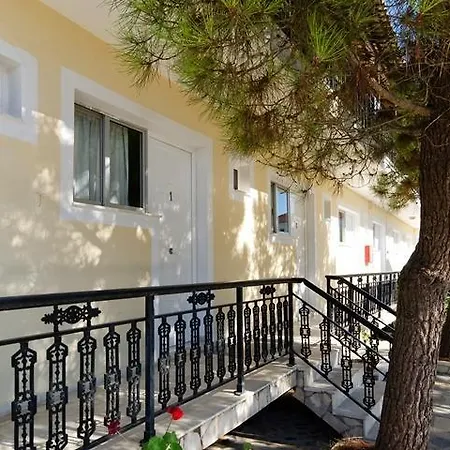 Szálloda Karras Livin Laganász