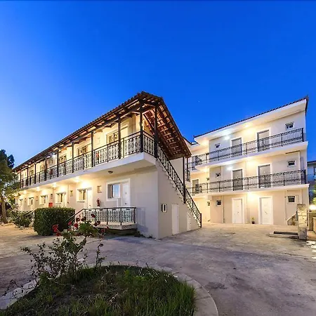 Karras Livin Hotel 2*