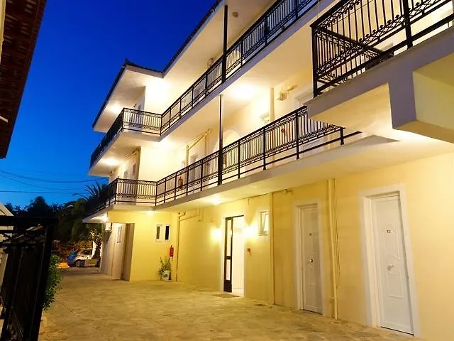 Hotel Karras Livin 2*